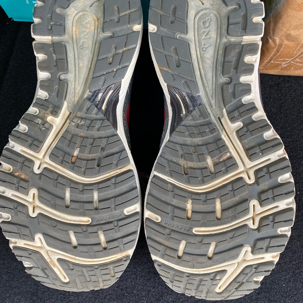 Brooks Adrenaline - Picture 3 of 5